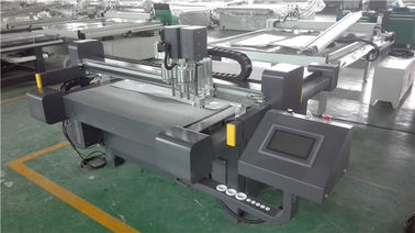 Precisión de papel cortada con tintas de la cortadora de la caja de la máquina/de cartón de la fabricación de cajas alta
