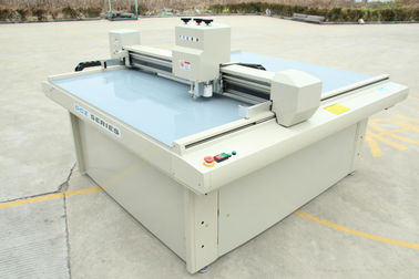 Muestree el tamaño modificado para requisitos particulares cortador acanalado del trazador de la máquina/de la cartulina de la fabricación de cajas