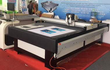 Transmisión de datos rápida de la máquina acanalada de la fabricación de cajas de la operación de ordenador capaz